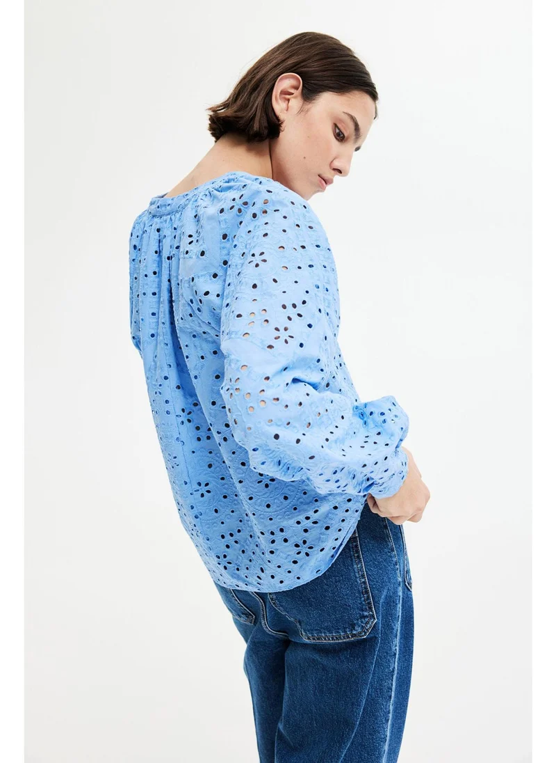 اتش اند ام Broderie anglaise blouse