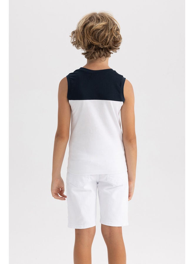 Boy Regular Fit Crew Neck Sleeveless Knitted Top