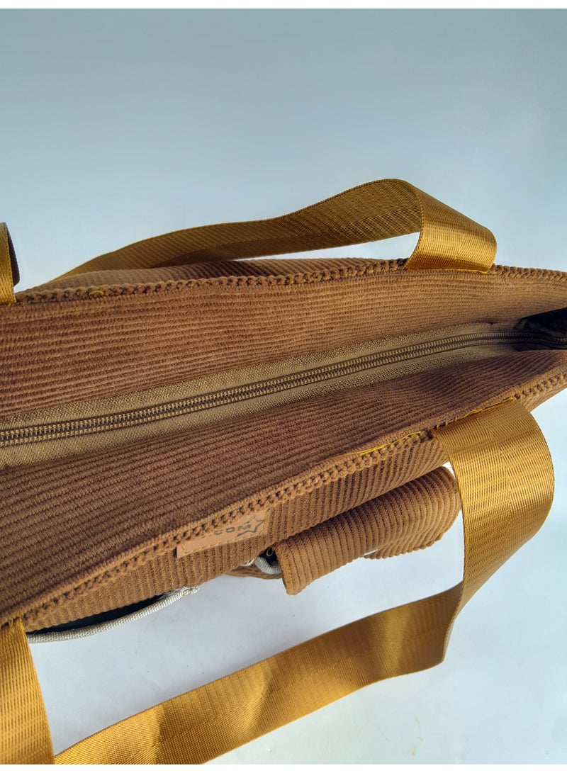 شنطة يد بنى اللون - Image 4