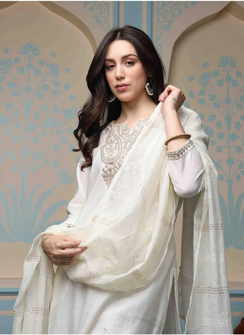 آي شين Straight Fit Yoke Design Pattern Round Neck Three-Quarter Sleeves Off White Colour Knitted Cotton Kurta Set for Women with Semi Elastic Closure - A Must-Have for Every Wardrobe