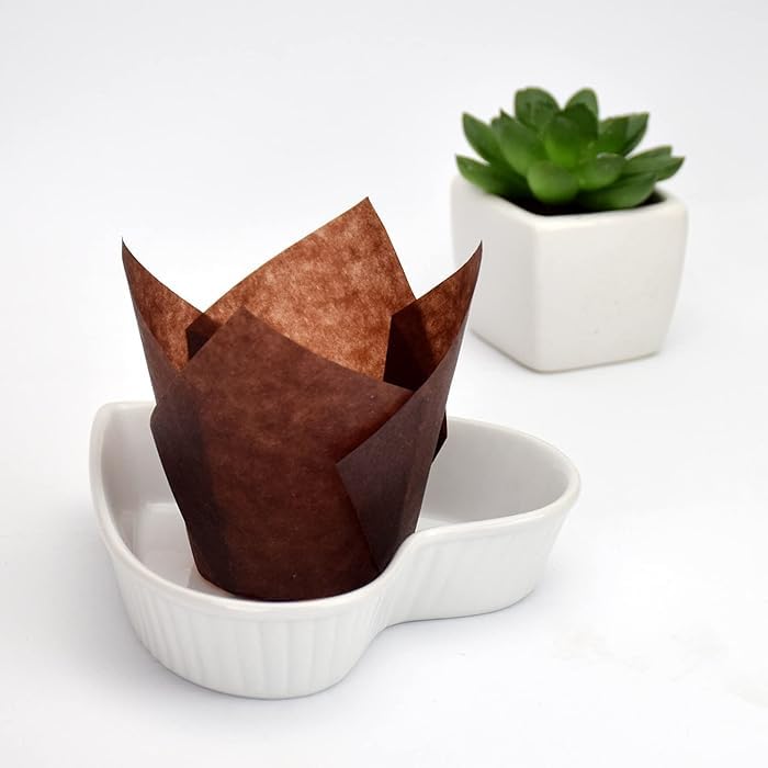DEERA Brown Tulip Cupcake Liners – Elegant Muffin Paper Moulds – Pack of 50 - Image 1