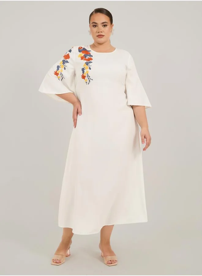 ستايلي Styli Plus Size Embroidered 3/4 Sleeves A-Line Midi Dress