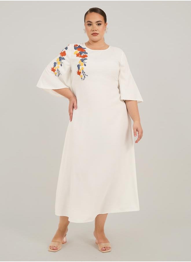 Styli Styli Plus Size Embroidered 3/4 Sleeves A-Line Midi Dress  - Image 2