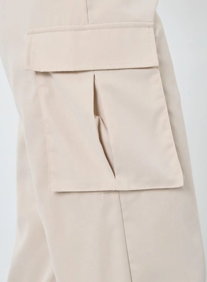 تايك تو بنطال جوجرز سادة بتفاصيل جيوب كارغو