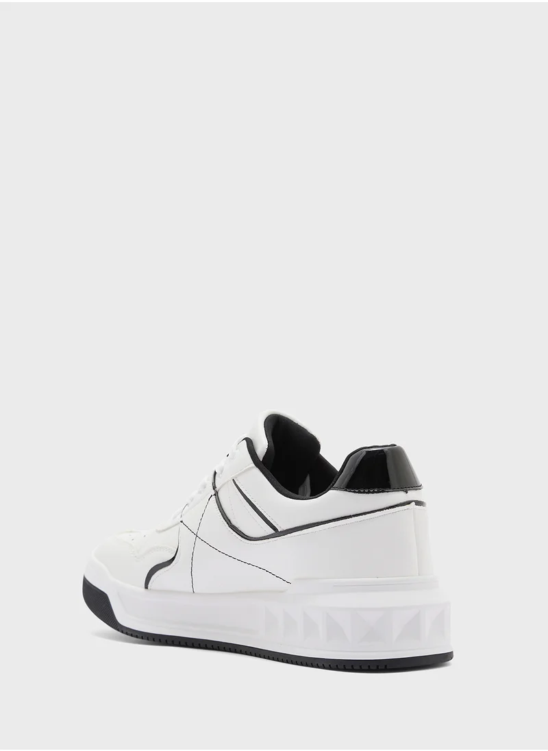 جينجر Contrast Panel Sneakers