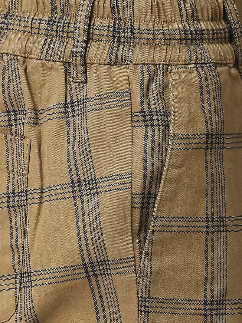 Thomas Scott Men's Checkered Slim Fit Shorts Beige - Image 4