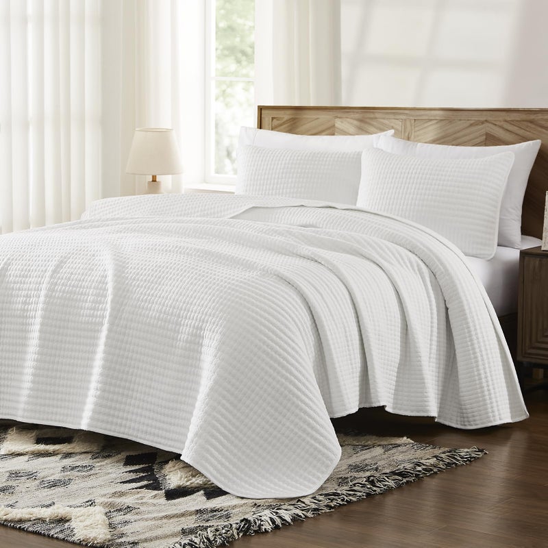 WRENSONGE White King Size Quilt Bedding Sets-3 Pieces Lightweight Bedspreads Summer Coverlet for All Season, Soft King Quilt Bedding Set with 2 Pillow Shams Suitable for Bed, Couch, Quilt Blanket - Image 3