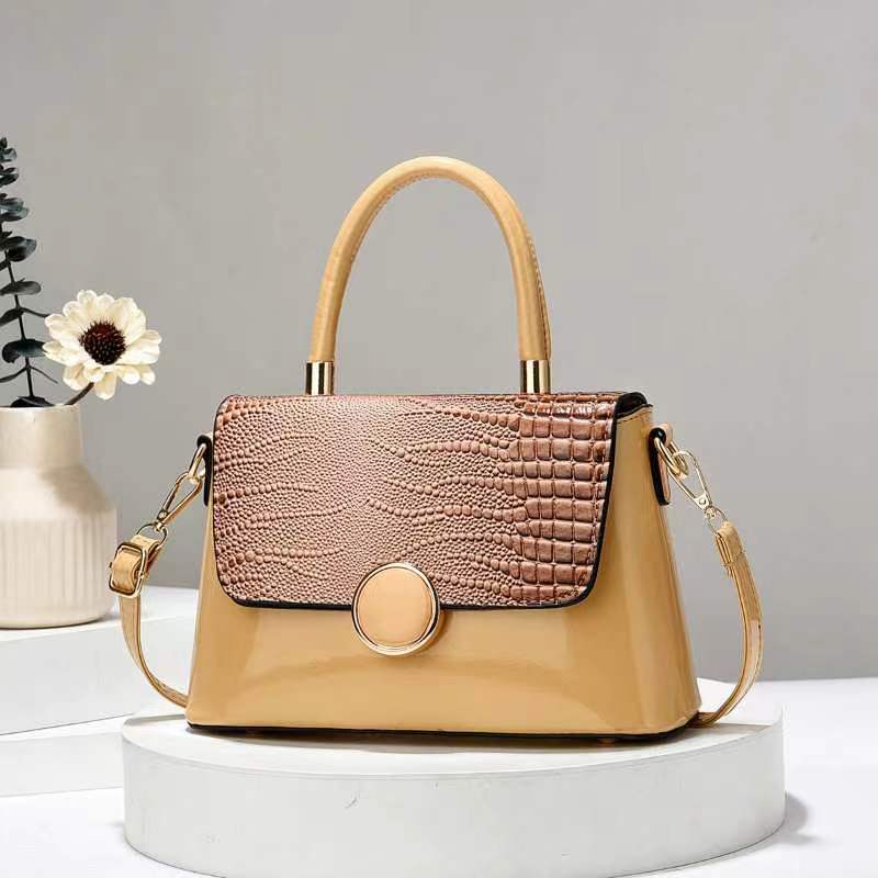 New Crocodile Pattern Large Capacity Bag Women'S Retro Fashion Handbag High-End All-Match Commuter Tote Bag - Image 3