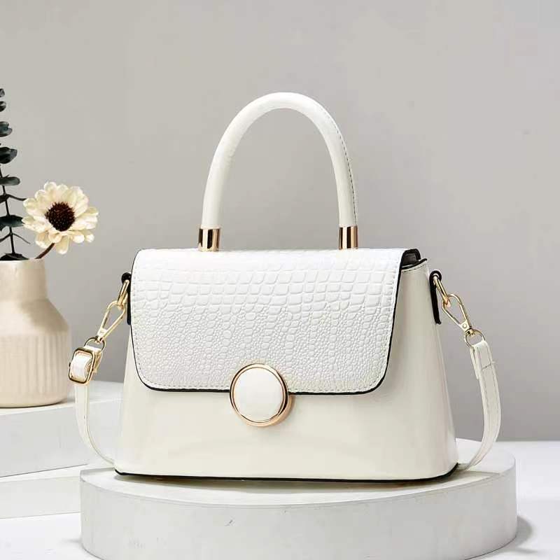 New Crocodile Pattern Large Capacity Bag Women'S Retro Fashion Handbag High-End All-Match Commuter Tote Bag - Image 2