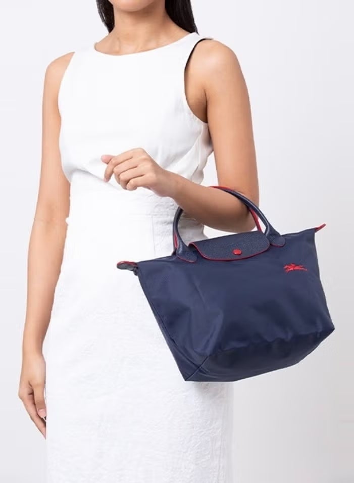 Small Handbag, there is no compartment inside the bag, and it can be used to hold a camera lens. Classic theme pack - Image 2