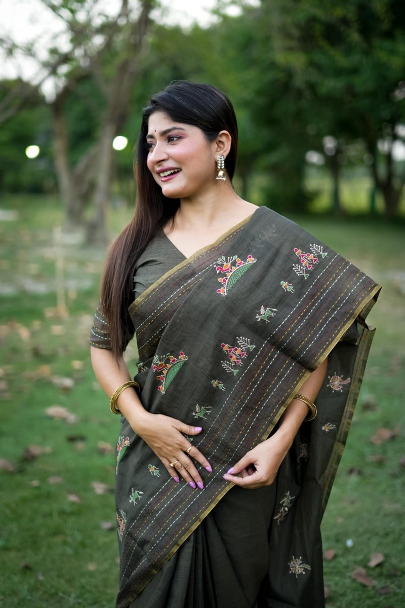 NK Textiles Women Cotton Blend Bird & Tribal Warli Design Katha Stitch Embroidery Work Saree with Fancy Pompoms (4 COLORS), Green - Image 4