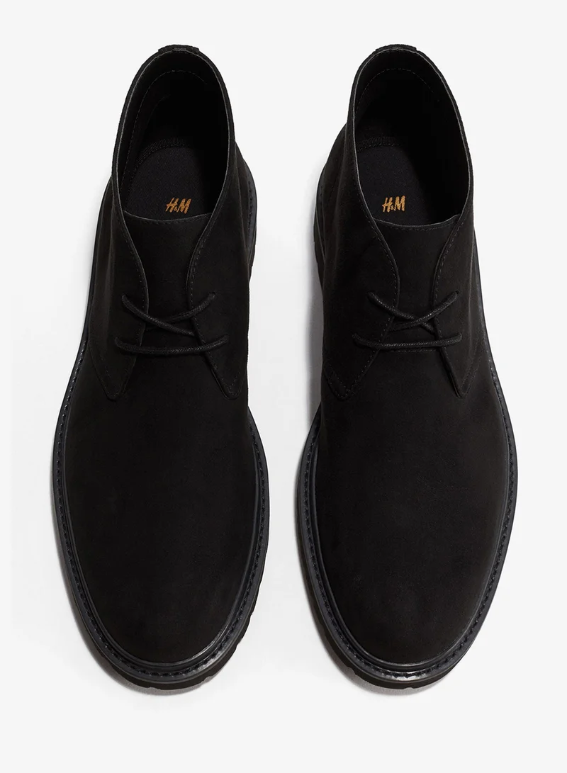 اتش اند ام بووت شوكا