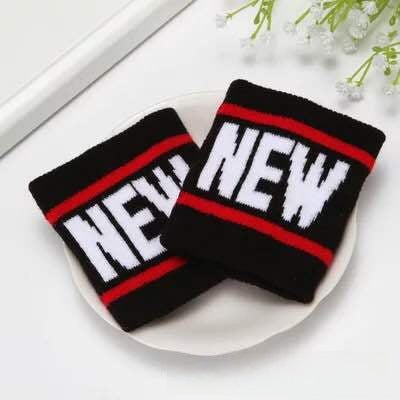 Kids Hip Hop Dance Caps Headbands Wristbands Socks Black NEW YORK Wrist