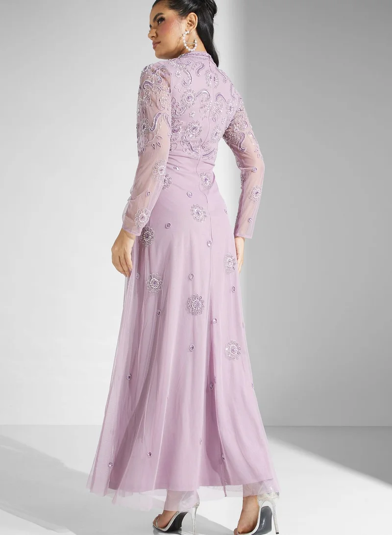 فروك اند فرل فستان ياقة عالية مزين بفصوص