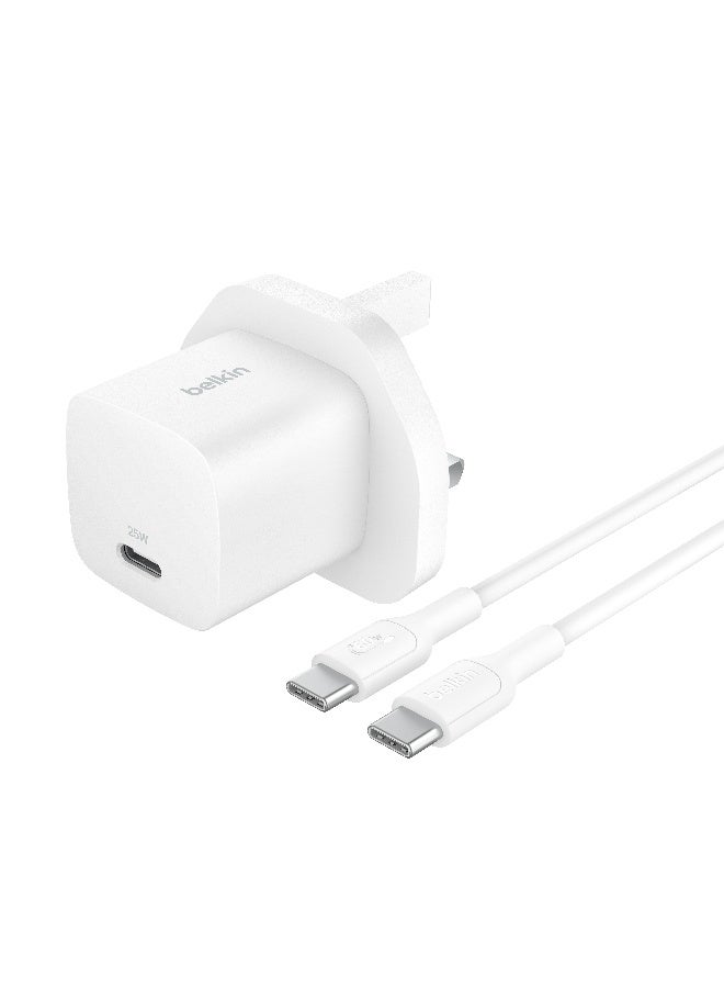 بيلكين شاحن حائط BoostCharge 25W USB-C سريع بالمملكة المتحدة 3 دبابيس مع PD 3.0 / PPS + كابل USB-C إلى USB-C بطول 1م | محول طاقة مدمج لهواتف iPhone وSamsung وiPad وAirpods وأجهزة USB-C - أبيض - Image 1