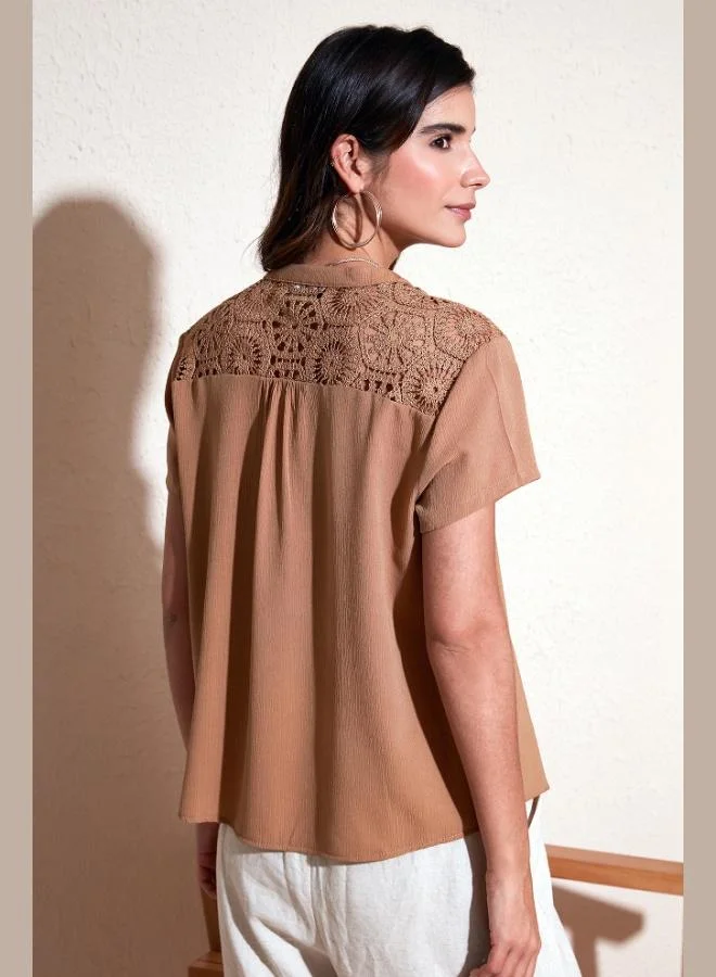 Lela Lela Guipure Detailed 100% Cotton Regular Fit V-Neck Blouse Women's BLOUSE 611BZ0286