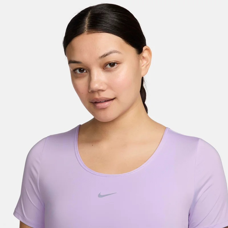 Nike Women's One Classic Dri-FIT Cropped Twist Top