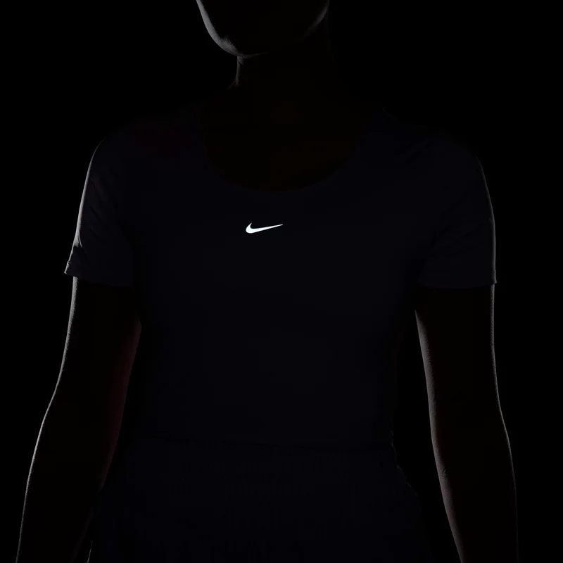 Nike Women's One Classic Dri-FIT Cropped Twist Top
