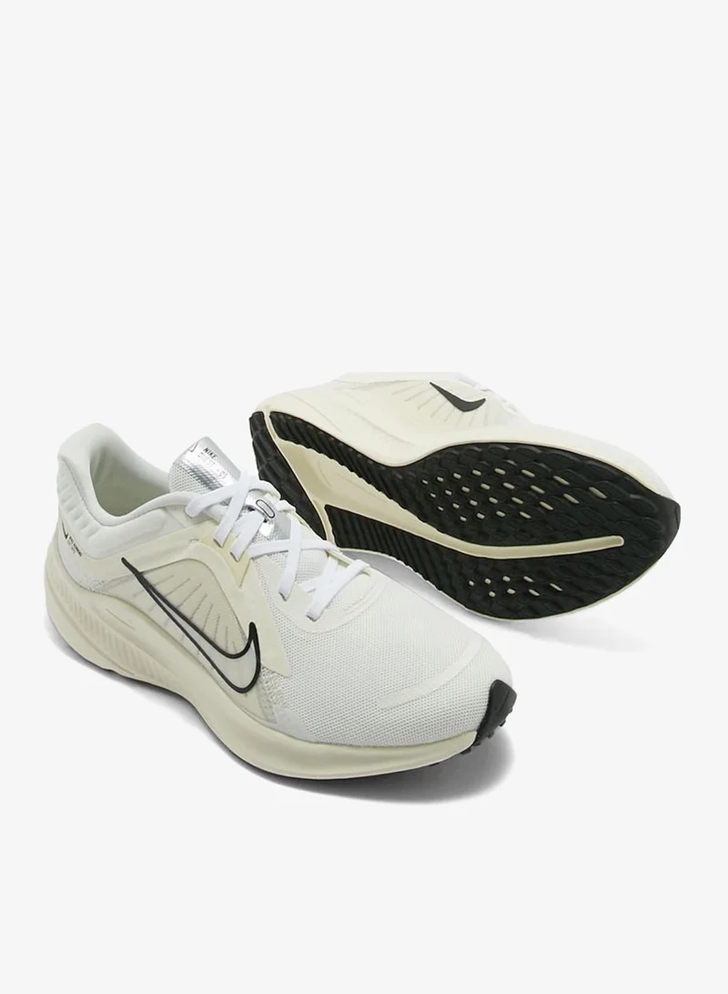 Nike Quest 5