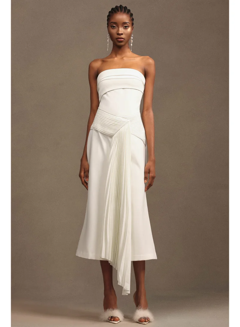 بيلا بارنيت فستان ماكسي بأكمام مطوية من تريسي سليفز