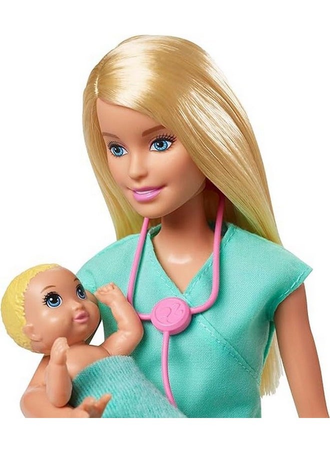Barbie مجموعة طبيب الأطفال مع دمى شقراء، دميتين رضيع، طاولة فحص وملحقاتها، سماعة طبية، مخطط ومحمول للأعمار من 3 سنوات وما فوق  - Image 3