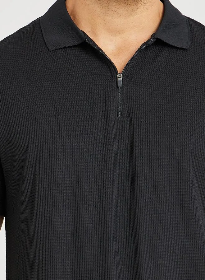 Styli Styli Men Black Textured Zip Front Relaxed Fit Polo T-Shirt