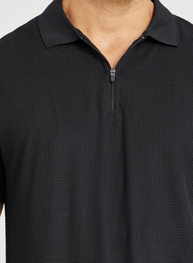 ستايلي تيشيرت بولو رجالي أسود بسحاب أمامي ومقاس مريح - Image 3