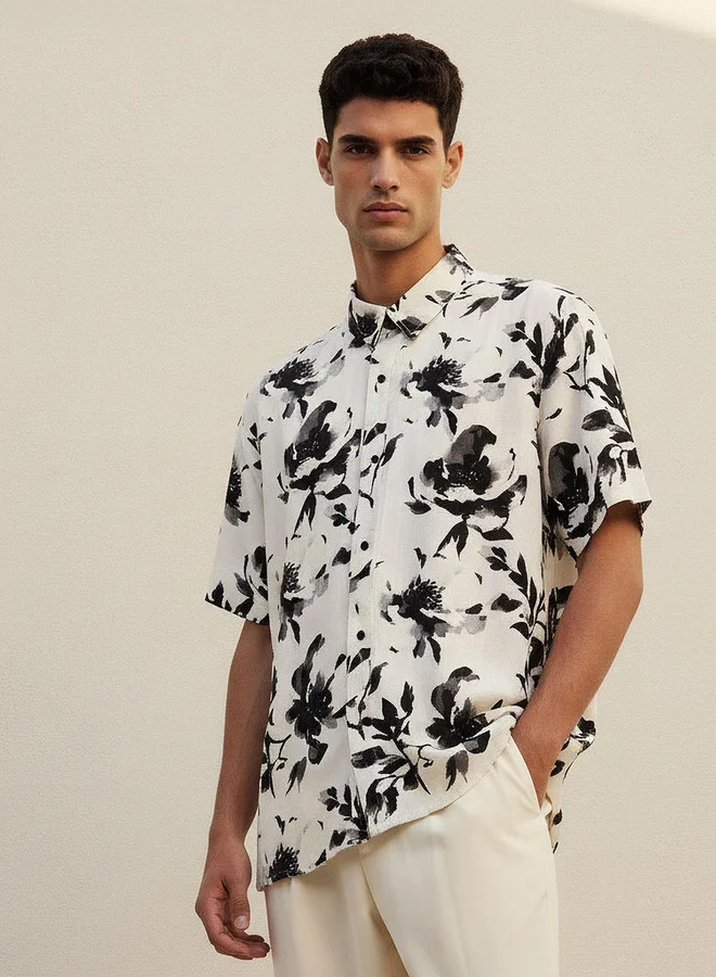 Lee Cooper Men Regular Fit Collared Leaf Print Short Sleeves Shirt