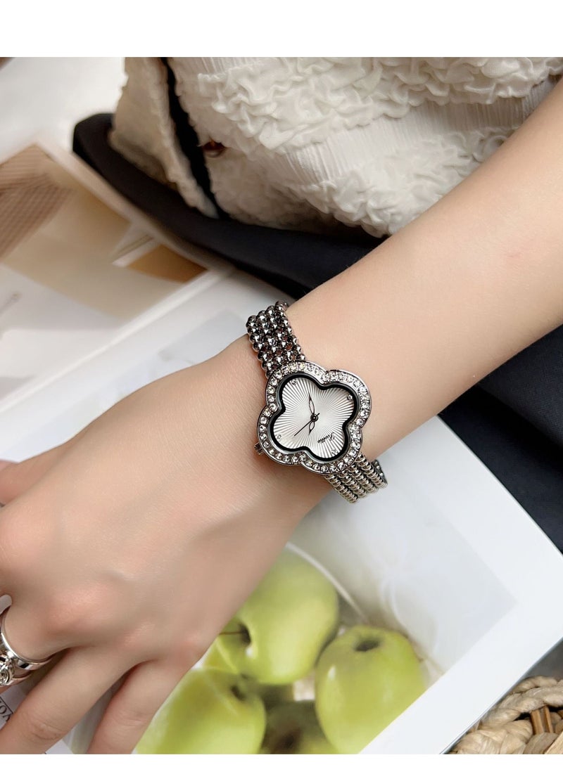 New Women's Watch Bracelet Watch, Women's Diamond Inlaid Flower Shaped Luxury Small Fragrance Style  - Image 1