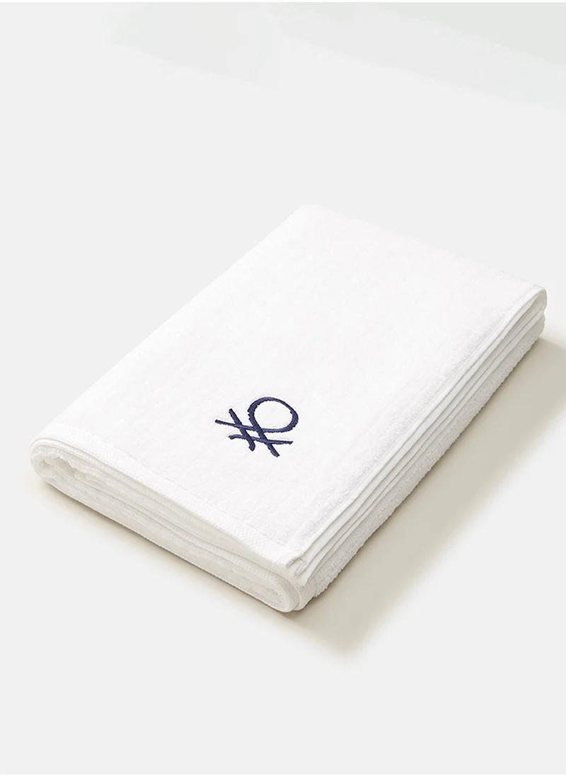 يونايتد كولورز أوف بينتيون United Colors of Benetton Safari White Bath Towel 450 GSM