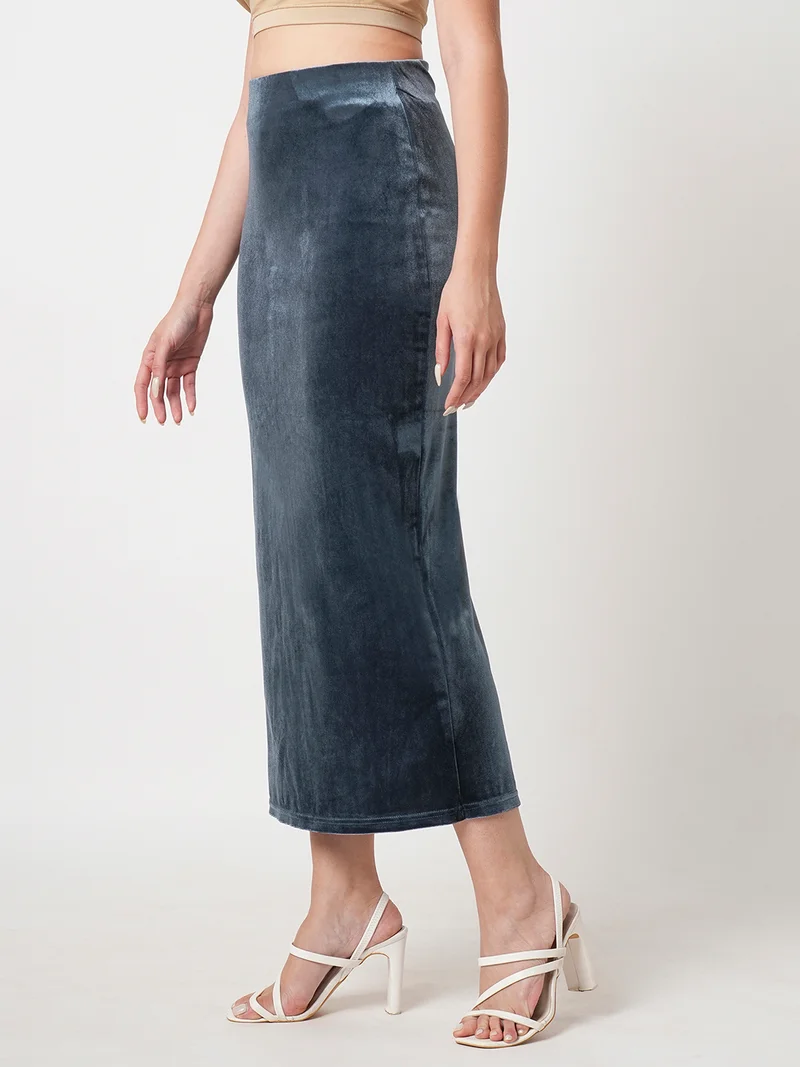 globus Globus Women Solid Velvet Stretchable Pencil Midi Skirts