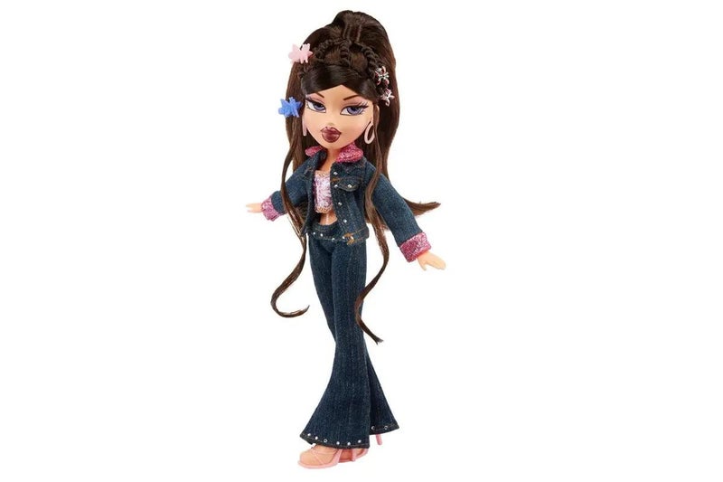 BRATZ دمية الموضة دينا من براتز للاحتفال بعيد الميلاد الحادي والعشرين، 10 × 2.5 × 11.5 بوصة، متعددة الألوان - Image 4