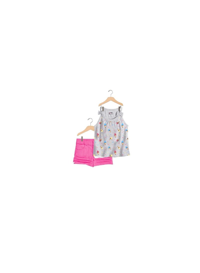 Girls' outing set consisting of a gray T-shirt and pink shorts 