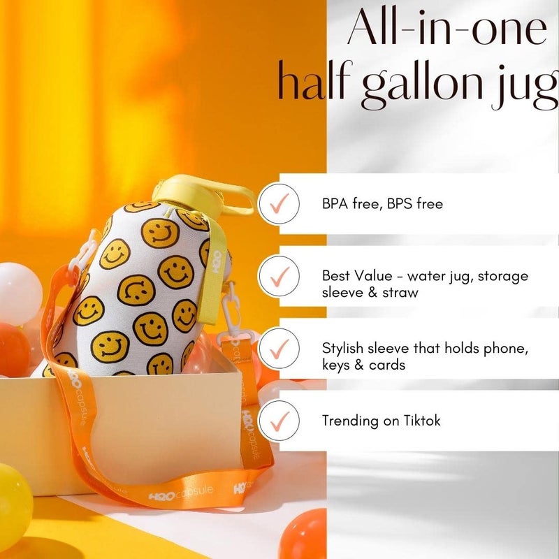 H2O Capsule زجاجة ماء H2O كابسولة سعة 2.2 لتر نصف جالون مع غلاف تخزين وغطاء قشة محمي - حاوية مشروبات كبيرة قابلة لإعادة الاستخدام خالية من BPA مع مقبض - جرة رياضية كبيرة سعة 2.2 لتر (74 أونصة) يوم سعيد - Image 4