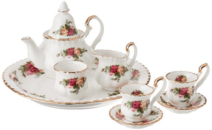 OLD COUNTRY ROSES LE PETITE 9PIECE TEA SET