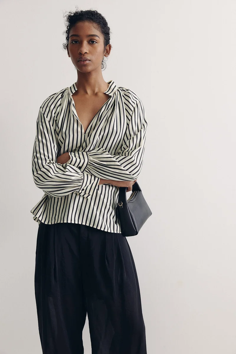 H&M Oversized blouse