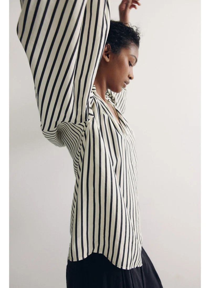 H&M Oversized blouse