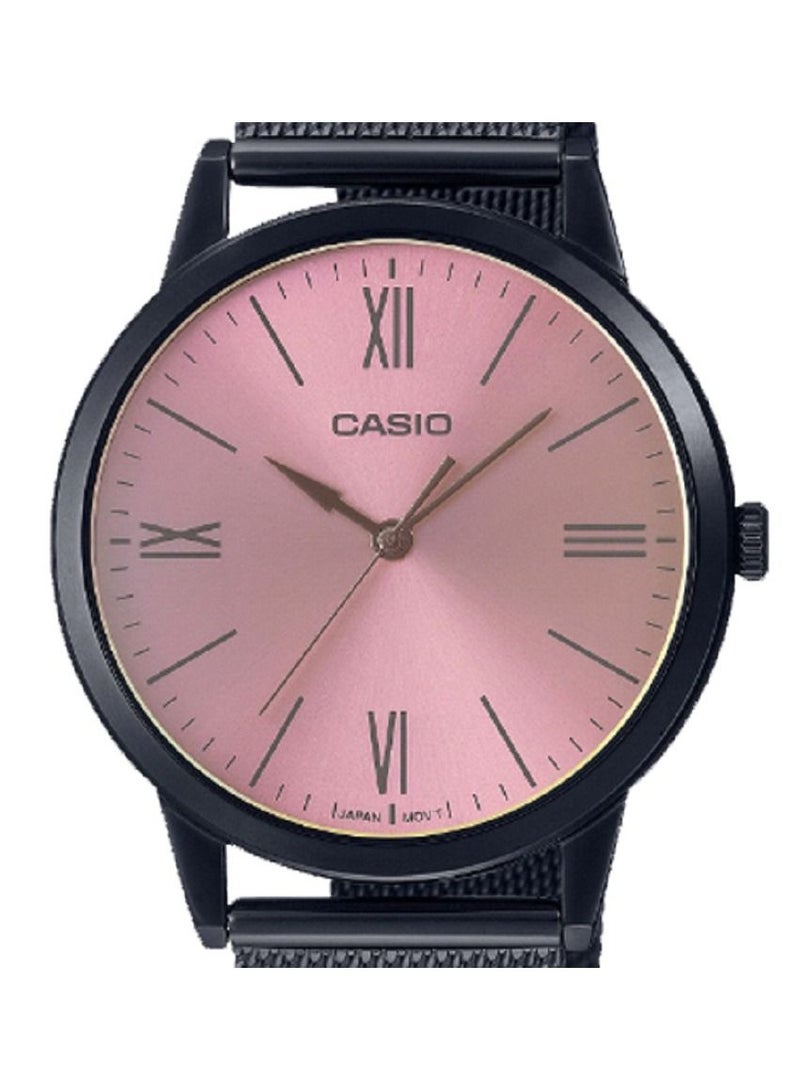 كاسيو ساعة كاسيو للرجال مينا وردية بسوار شبكي من الستانلس ستيل وبسوار مطلي بطلاء مؤين أسود MTP-E600MB-4BDF. - Image 3