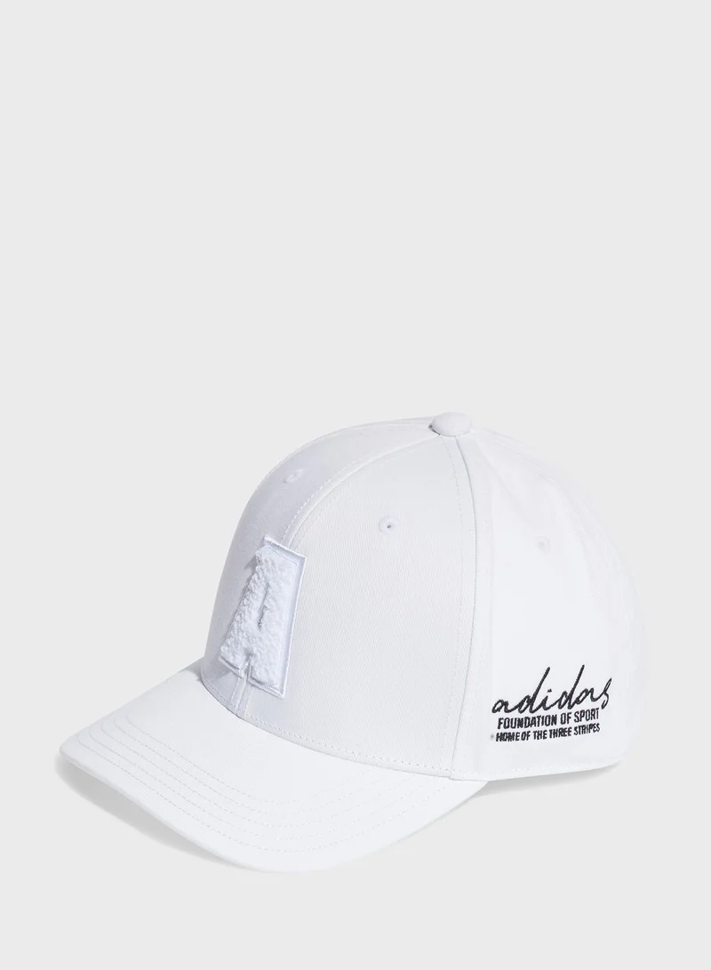 adidas قبعة بحافة مسطحة