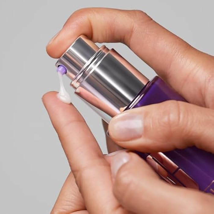 Clinique Smart Clinical Repair Wrinkle Correcting Anti Aging Face Serum With Hyaluronic Acid, Peptides + Advanced Retinoid Serum For All Skin Types | Hydrating - Image 5