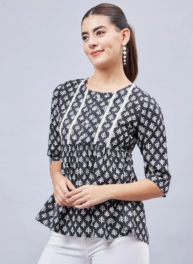 Winered Women Cotton Lace Detailed Tunic Top