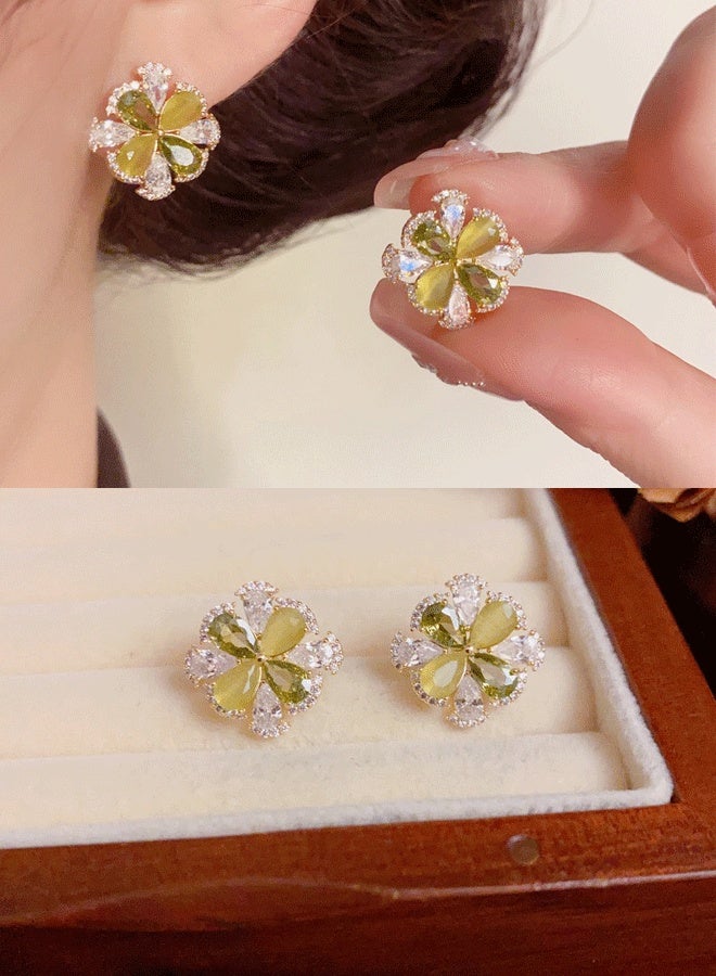 Four-Leaf Clover Shaped Gold-Plated Copper Alloy Earrings for Women - S925 Silver Needle Ear Jewelry with Zircon/Crystal Inlays, Fashionable Delicate Lightweight Ladies' Elegant Ear Accessories - Image 1