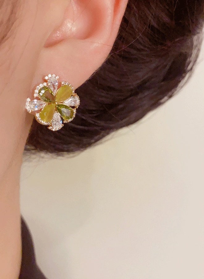 Four-Leaf Clover Shaped Gold-Plated Copper Alloy Earrings for Women - S925 Silver Needle Ear Jewelry with Zircon/Crystal Inlays, Fashionable Delicate Lightweight Ladies' Elegant Ear Accessories - Image 2