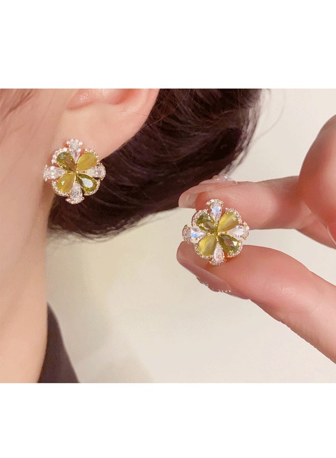 Four-Leaf Clover Shaped Gold-Plated Copper Alloy Earrings for Women - S925 Silver Needle Ear Jewelry with Zircon/Crystal Inlays, Fashionable Delicate Lightweight Ladies' Elegant Ear Accessories - Image 4