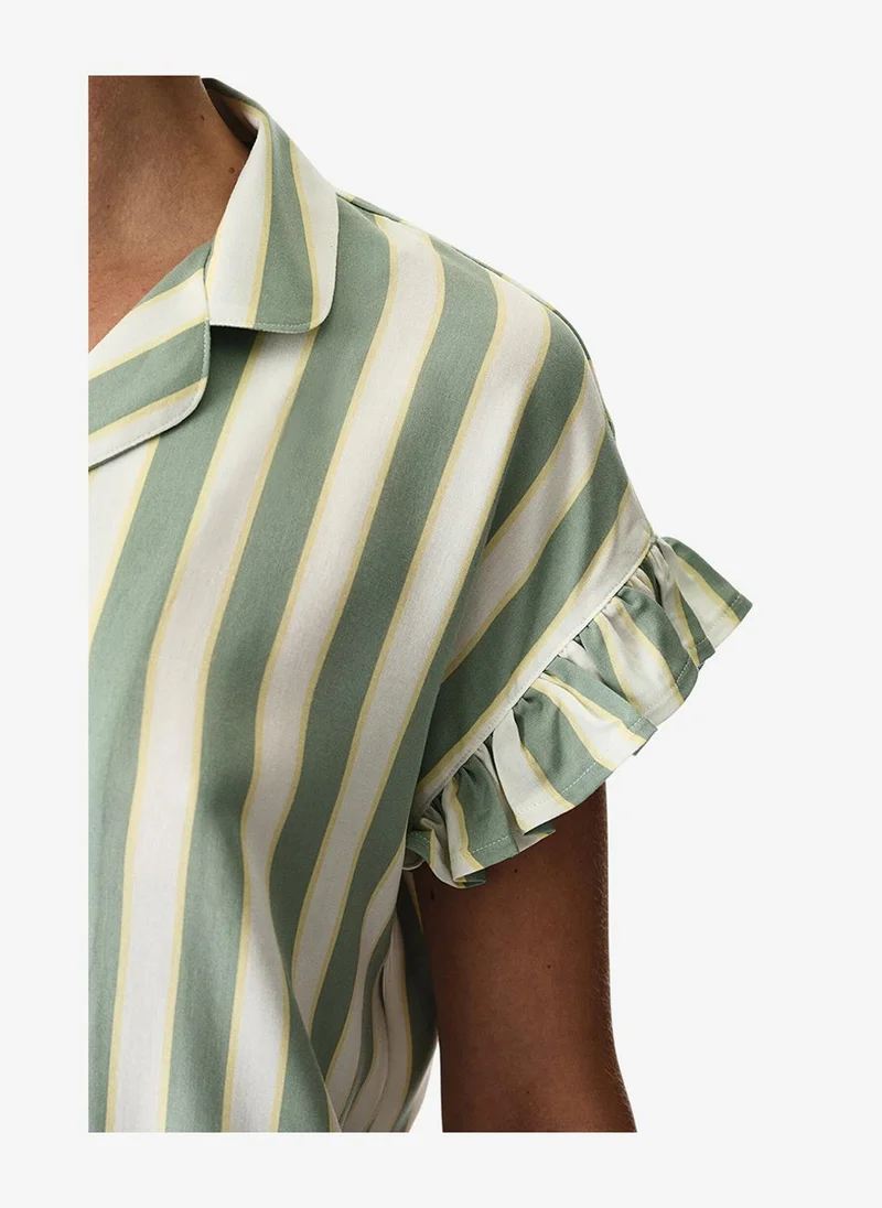 بنتي Women Sage Striped Short Sleeve Shirt Shorts Light Green Set