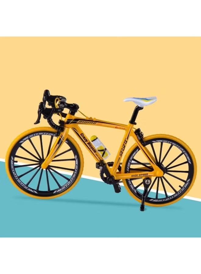 1:8 Scale Die-Cast Road Bike Model - Assorted Color Miniature Bicycle for Collectors,  and Toy Vehicle Enthusiasts - Image 3