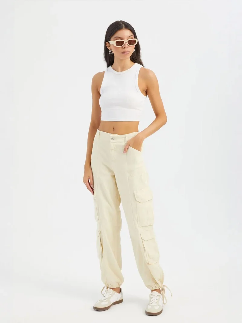 زوبعة بنطلون كارجو بخصر متوسط وحبل شد