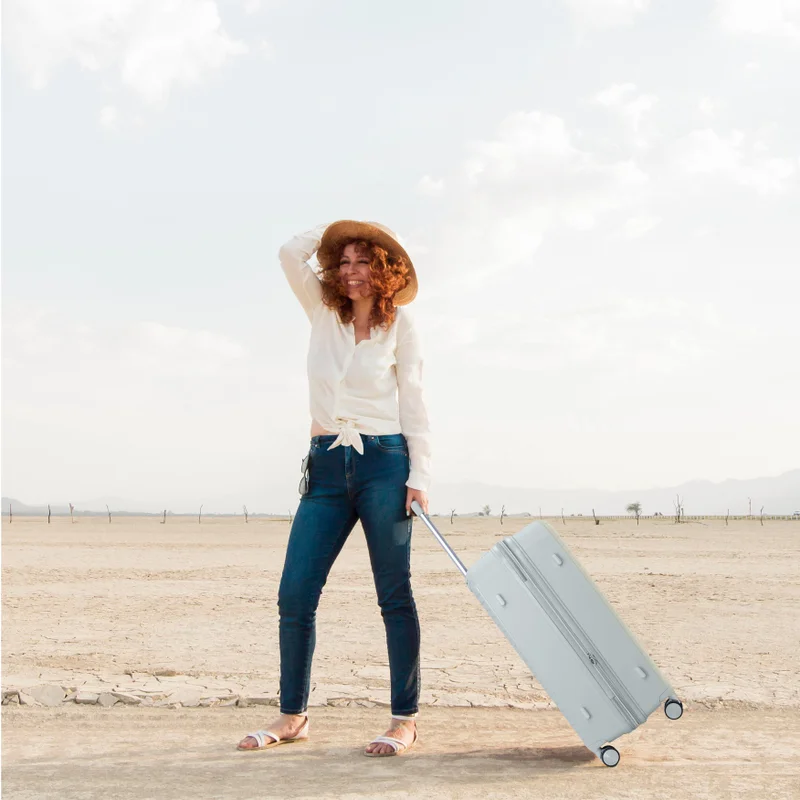 سيناتور حقيبة سفر بعجلات دوارة مزدوجة بسحاب آمن للجنسين قابلة للتوسيع صلبة خفيفة الوزن بتصميم عصري فضي