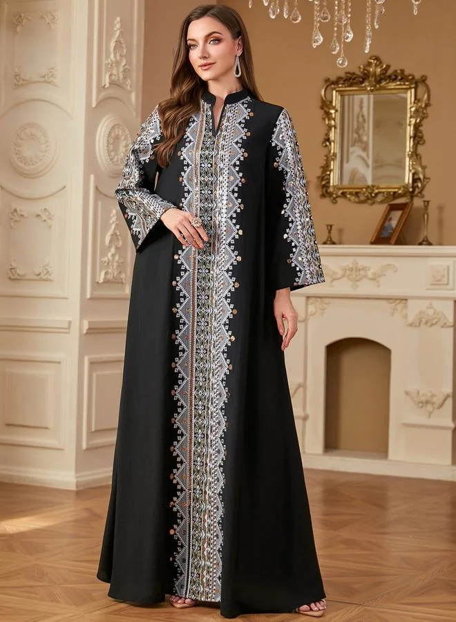 تايك تو جلابية مطرزة