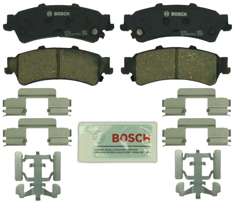 BOSCH مجموعة وسادات الفرامل السيراميكية الهادئة من بوش BC792 - متوافقة مع بعض سيارات كاديلاك DTS؛ شيفروليه أسترو، أفالانش، سيلفرادو، سوبربان، تاهو؛ جي إم سي سافاري، سييرا، يوكون، يوكون XL + المزيد؛ خلفي - Image 3